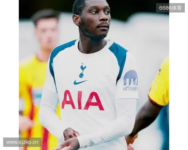 队报：踢曼联时下巴受伤，热刺前锋穆阿尼退出法国本期名单