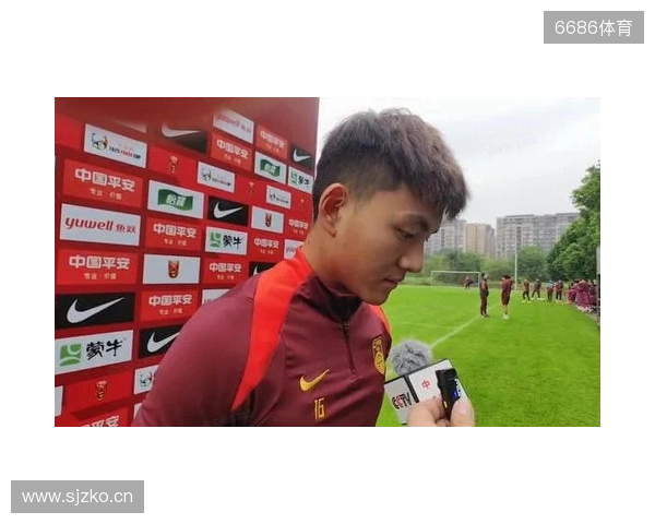 李昊：第一场输越南有很多客观因素 杨希天天给我炫耀全运会金牌