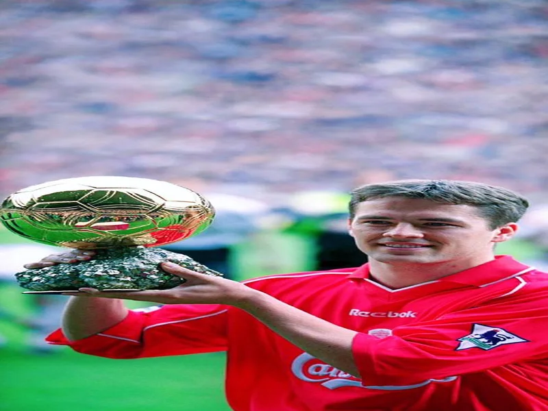 斯基拉：那不勒斯计划通过冬窗买中场，目前看上梅努等5人